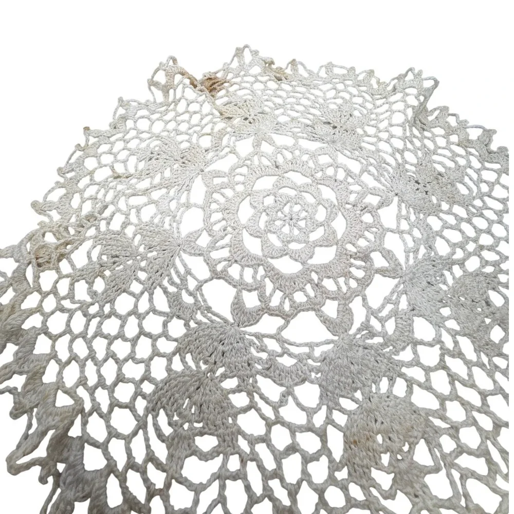 Vintage Hand Crocheted Round Floral Rose Lace Doily Cream 11.5 Inch‎ Shabby Chic